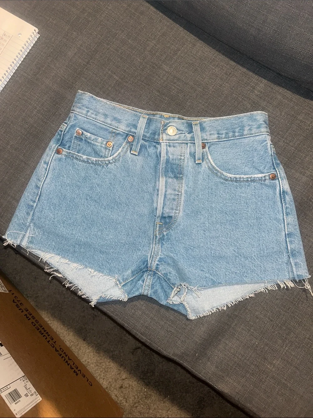 Levi’s 501 Light Stone Wash High Rise Distressed Denim Shorts | Size 25 - Picture 6 of 13